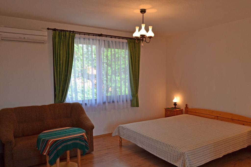 Guest House Stara Planina Kalofer Oda fotoğraf