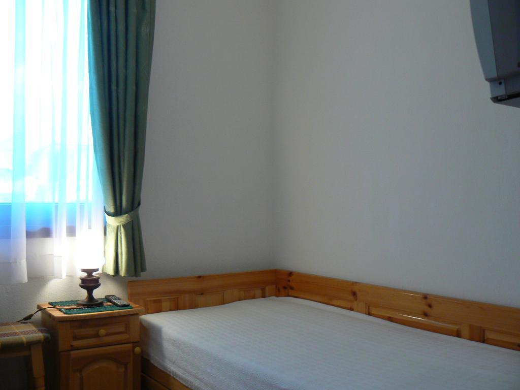 Guest House Stara Planina Kalofer Oda fotoğraf